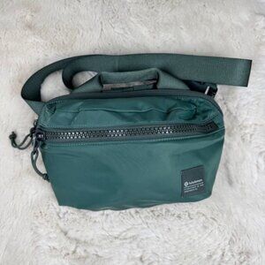 Lululemon All Day Essentials Belt Bag Fanny Pack Green 2.5L Unisex Side Bag